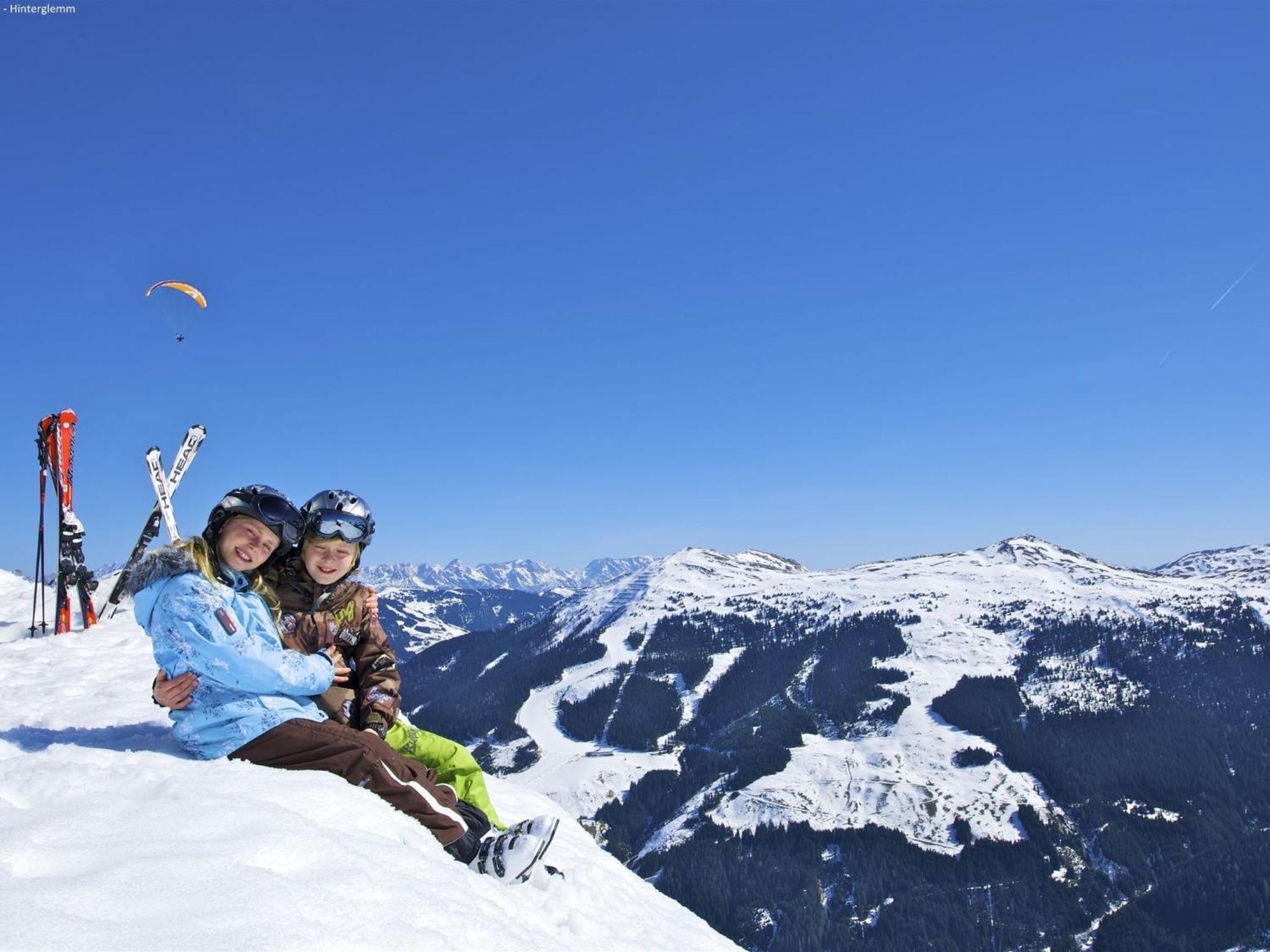 Lovely Chalet In Salzburg With Mountain View Villa Saalbach-Hinterglemm Eksteriør bilde